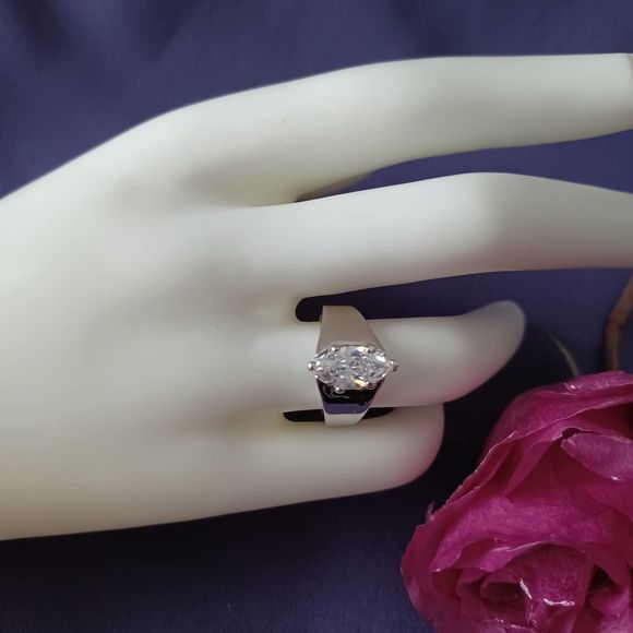 Swarovski Elements - Size 8¾ - Silver tone ring as pictured - Picture 1 of 6